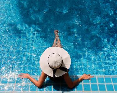¿Cómo tener una piscina sostenible?